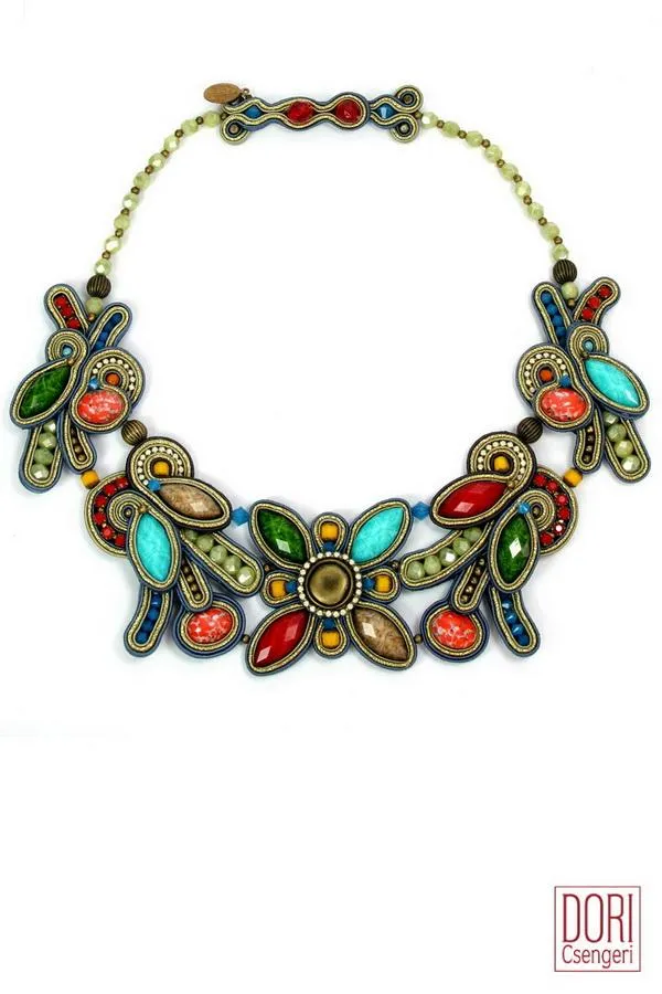 Aventure Floral Necklace