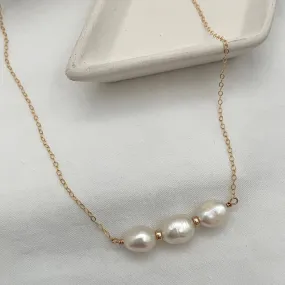 Big Pearl Necklace