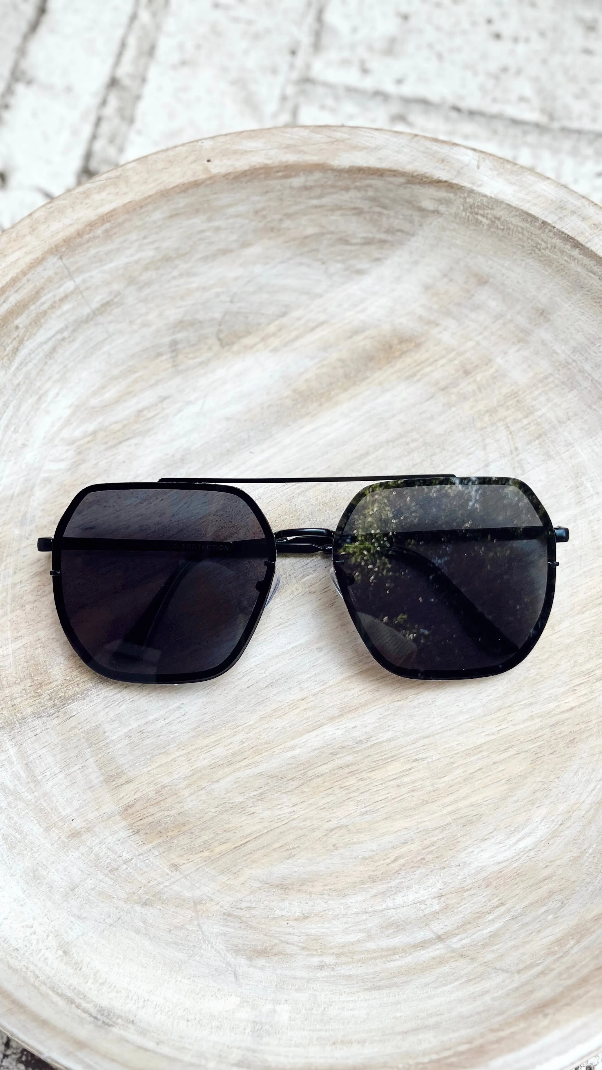 The Luna Classic Aviator Sunglasses