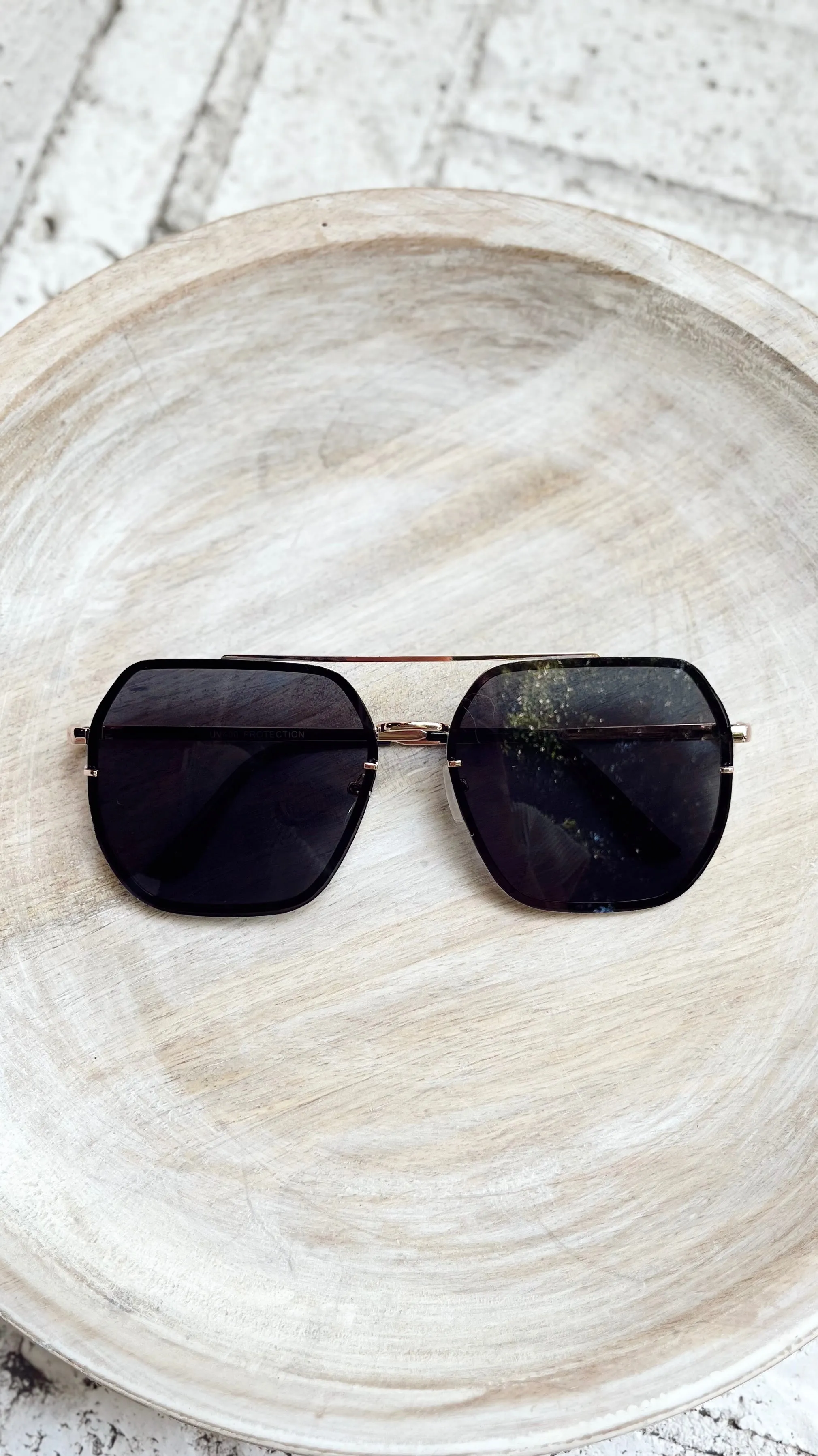 The Luna Classic Aviator Sunglasses